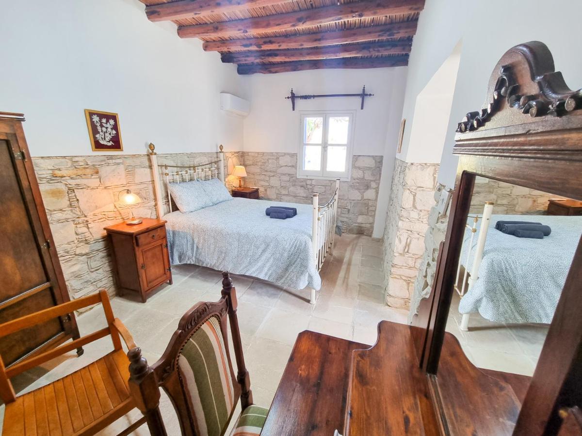 Appartamento Athena'S Pool Oasis Skarinou Esterno foto