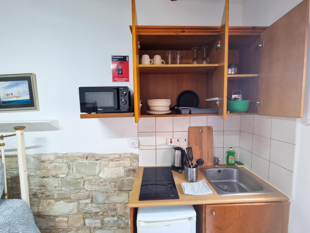 Appartamento Athena'S Pool Oasis Skarinou Esterno foto
