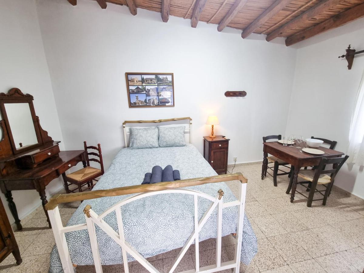 Appartamento Athena'S Pool Oasis Skarinou Esterno foto