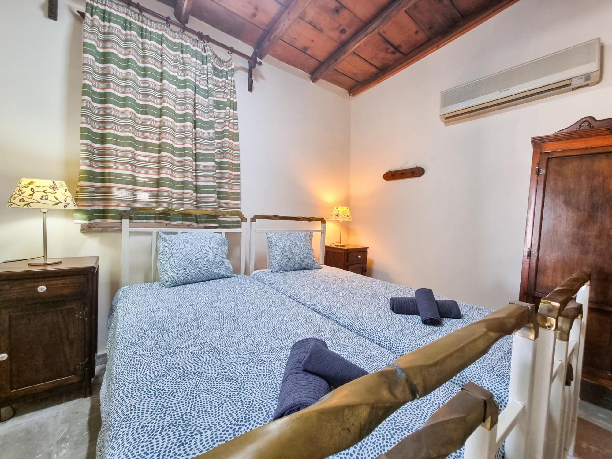Appartamento Athena'S Pool Oasis Skarinou Esterno foto