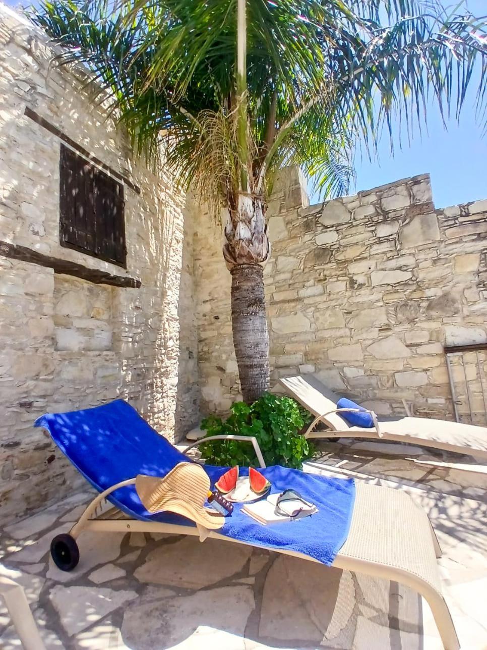 Appartamento Athena'S Pool Oasis Skarinou Esterno foto
